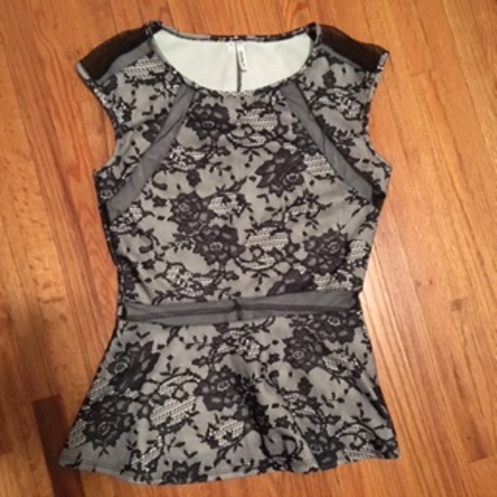 Studio Y Dressy Floral Top